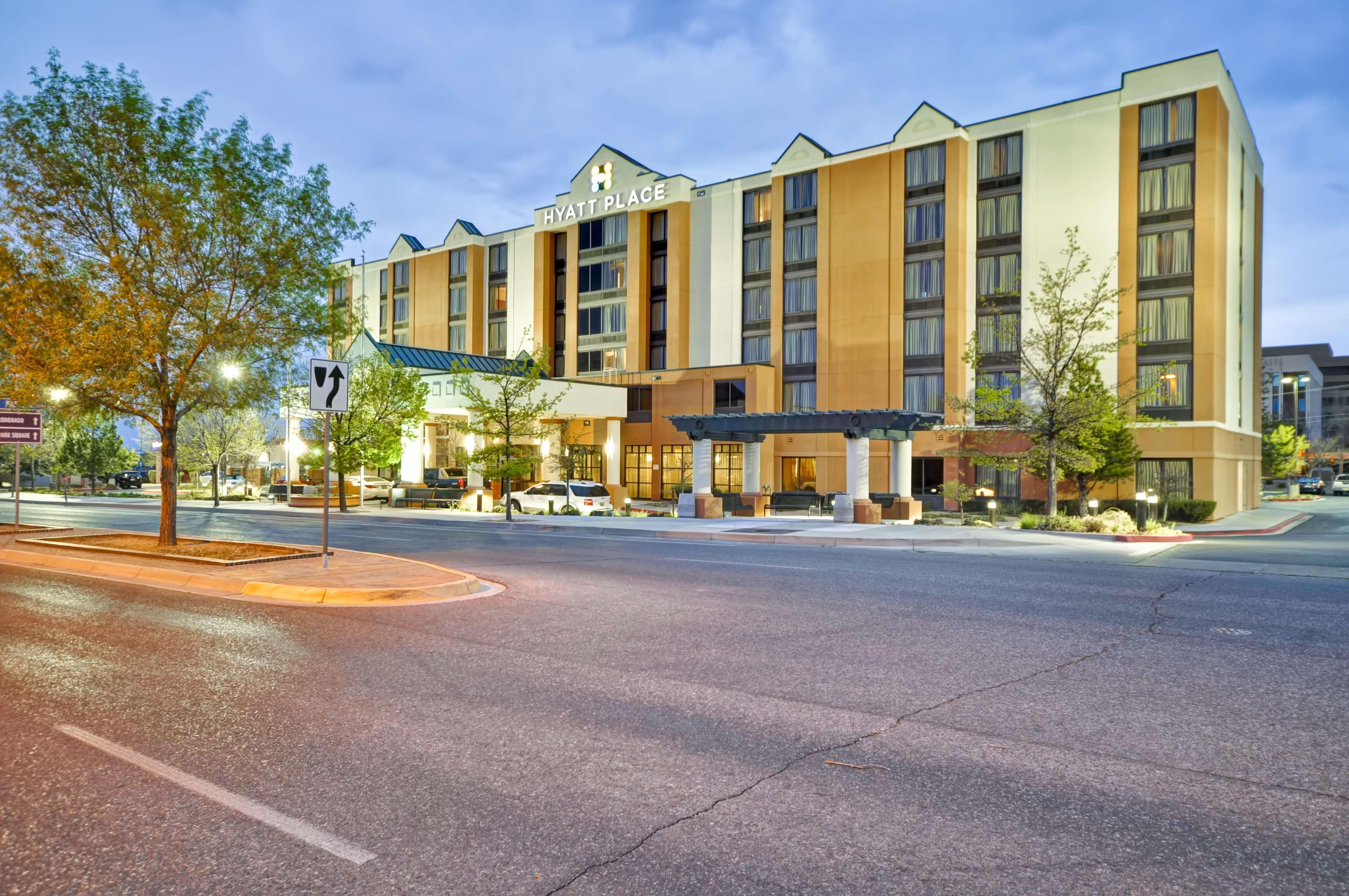 Hyatt Place Albuquerque Uptown Exterior photo